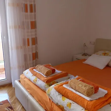 Apartament By The Sea Pirovac, Sibenik - 13275 *