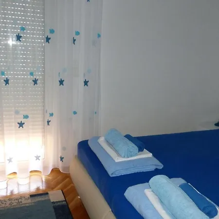 By The Sea Pirovac, Sibenik - 13275 *