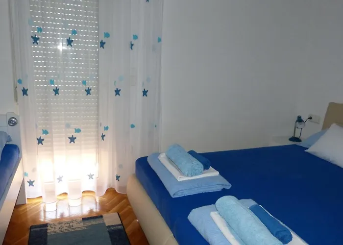 By The Sea Pirovac, Sibenik - 13275 *